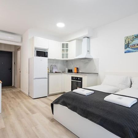 Oaks Studio With Balcony Будапеща Екстериор снимка